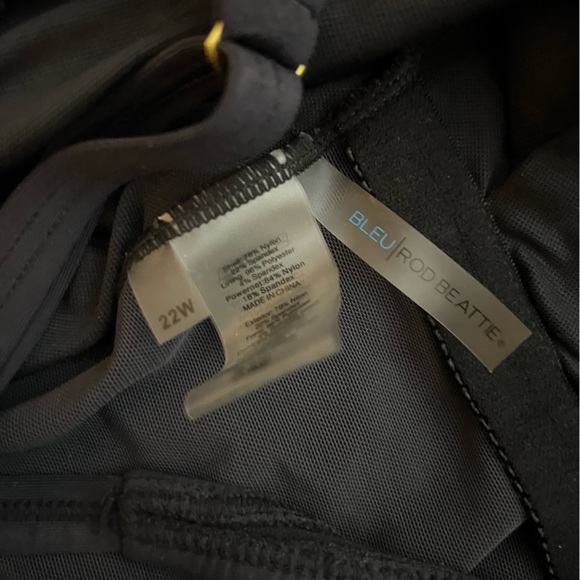 Bleu Rod Beatte Women Onepiece Swimsuit Black and Gold plus Size 22 - Picture 2 of 4